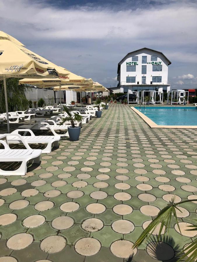 Hotel Daly Ploieşti Eksteriør bilde