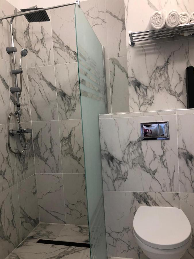 Hotel Daly Ploieşti Eksteriør bilde